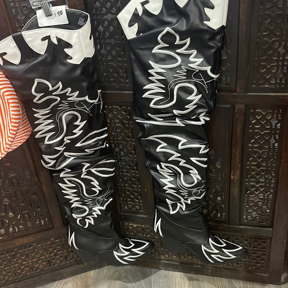 Pretty little thing cowboy boots!